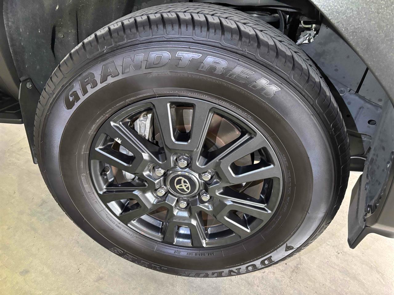 2024 Toyota Land Cruiser Prado