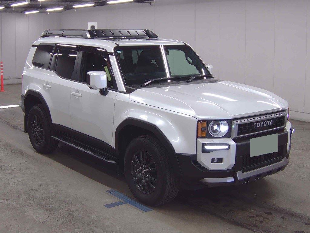 2024 Toyota Land Cruiser Prado