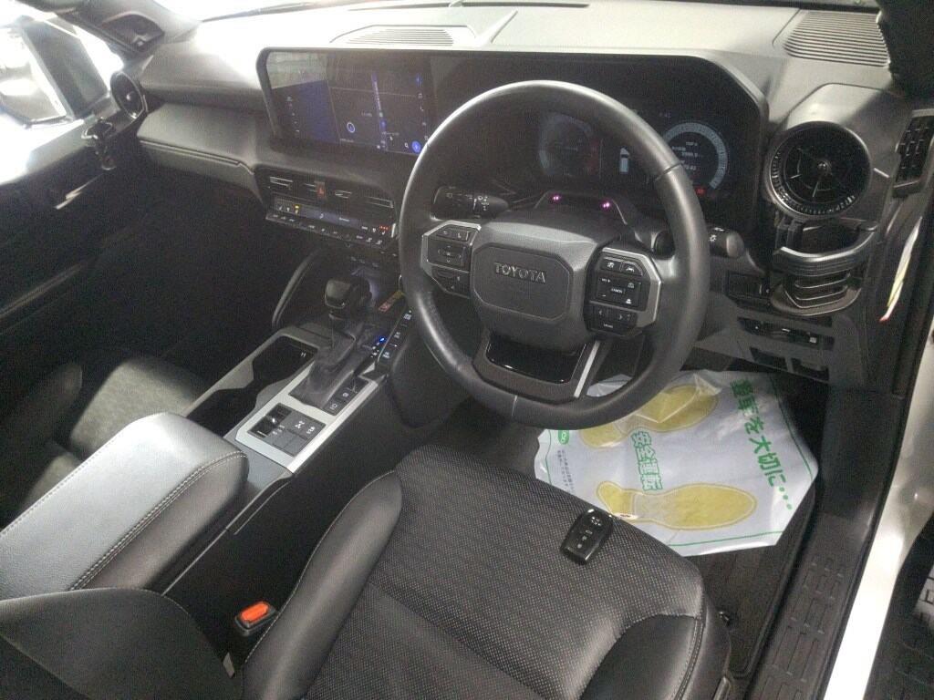 2024 Toyota Land Cruiser Prado