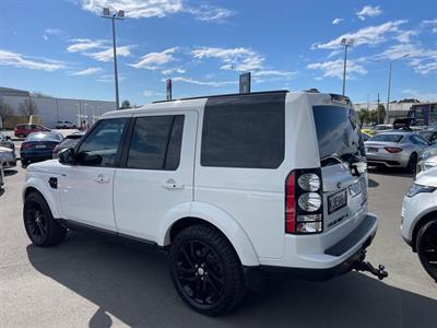 2015 Land Rover Discovery - Thumbnail
