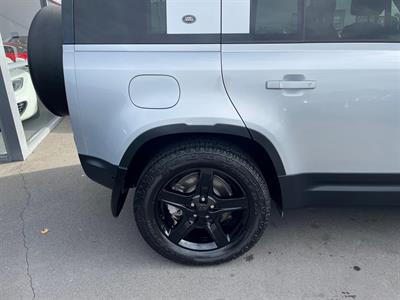 2021 Land Rover Defender - Thumbnail