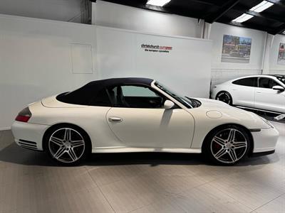 2004 Porsche 911 - Thumbnail