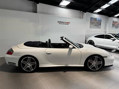 2004 Porsche 911 - Thumbnail