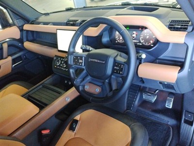 2022 Land Rover Defender - Thumbnail