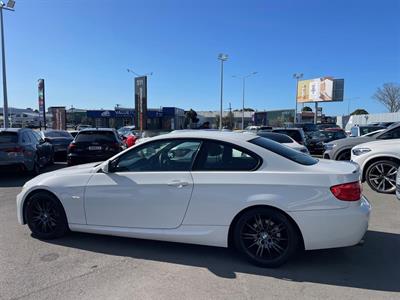2010 BMW 325i - Thumbnail