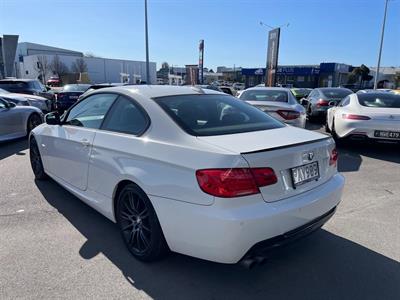 2010 BMW 325i - Thumbnail