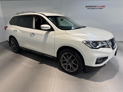 2017 Nissan Pathfinder - Thumbnail