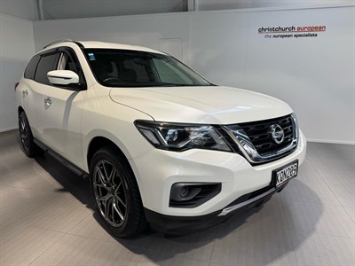 2017 Nissan Pathfinder - Thumbnail