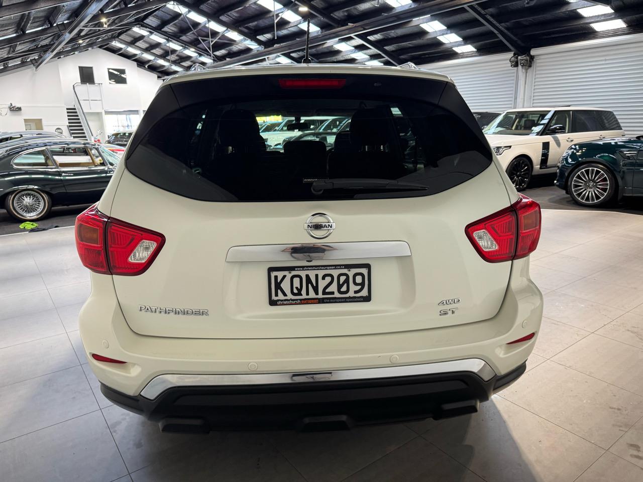 2017 Nissan Pathfinder