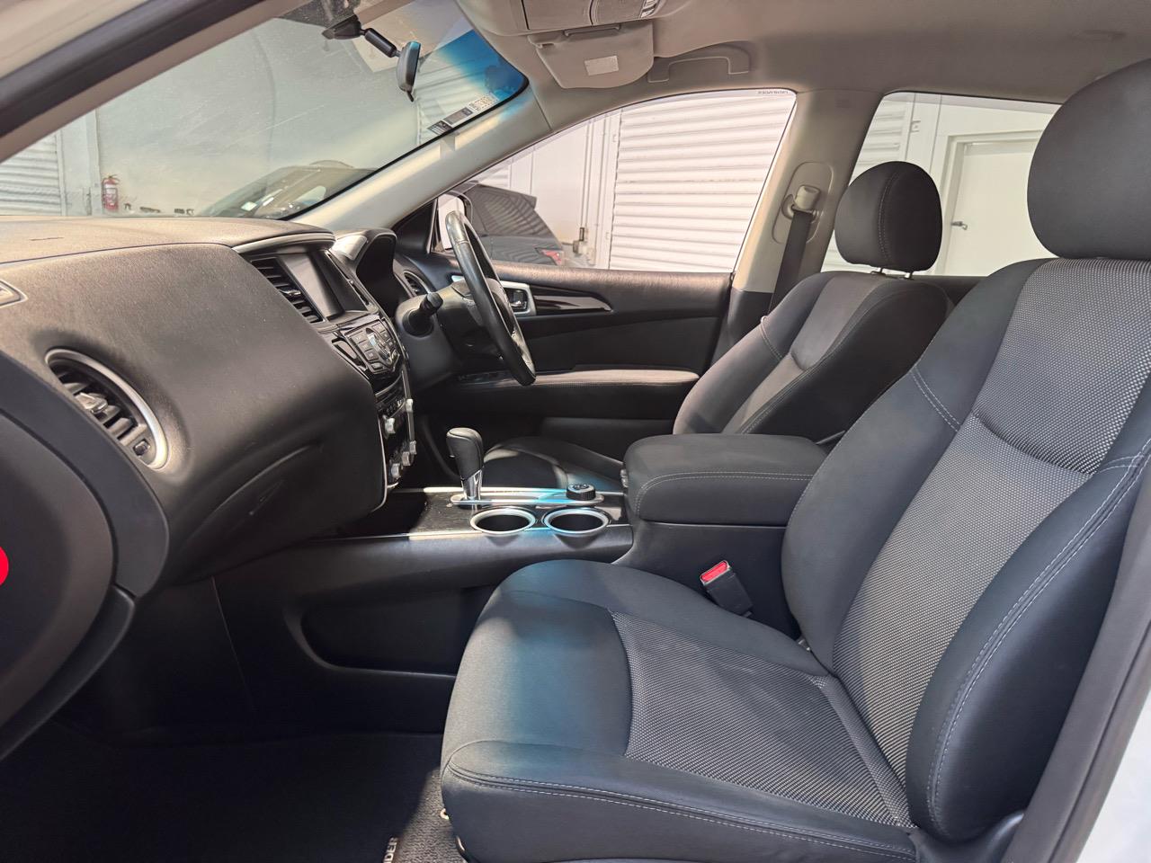 2017 Nissan Pathfinder