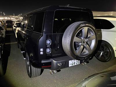 2023 Land Rover Defender - Thumbnail