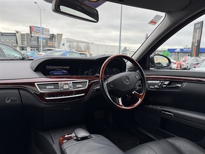2007 Mercedes-Benz S550 - Thumbnail