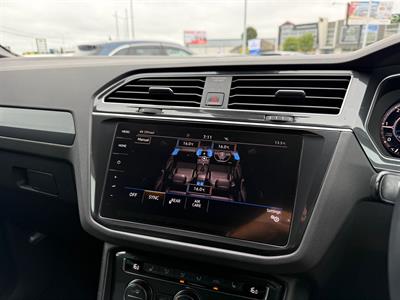 2018 Volkswagen Tiguan - Thumbnail