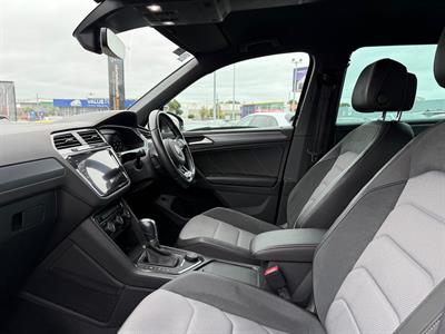 2018 Volkswagen Tiguan - Thumbnail