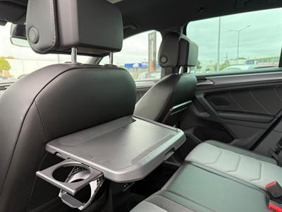 2018 Volkswagen Tiguan - Thumbnail