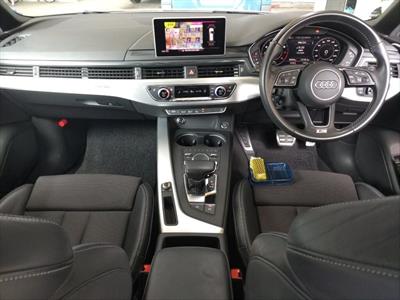 2017 Audi A4 - Thumbnail