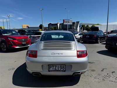 2005 Porsche 911 - Thumbnail