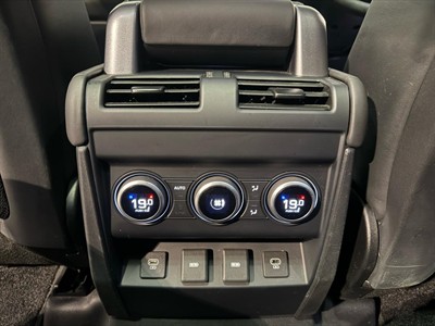 2023 Land Rover Defender - Thumbnail