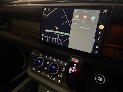 2023 Land Rover Defender - Thumbnail