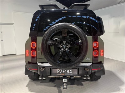 2023 Land Rover Defender - Thumbnail