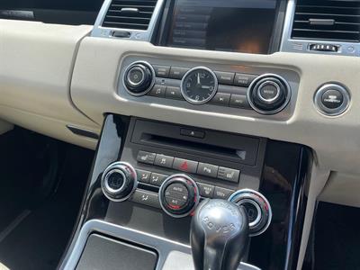 2010 Land Rover Range Rover - Thumbnail