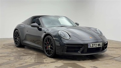 2022 Porsche 911 - Thumbnail