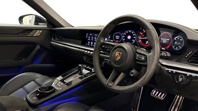 2022 Porsche 911 - Thumbnail
