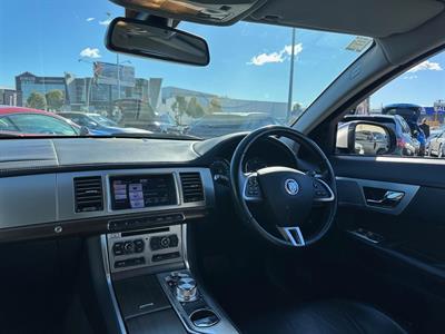 2012 Jaguar XF - Thumbnail