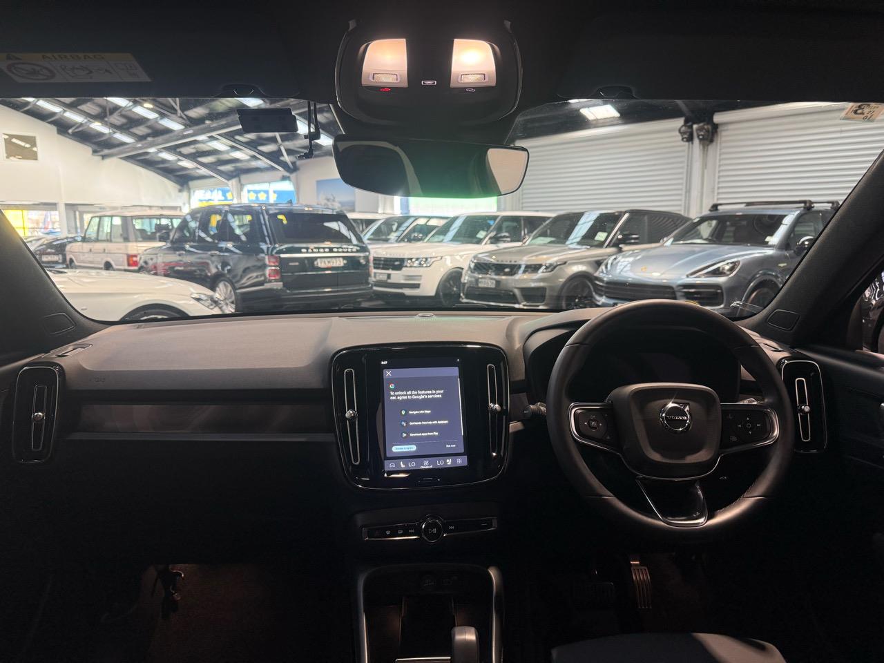 2023 Volvo XC40