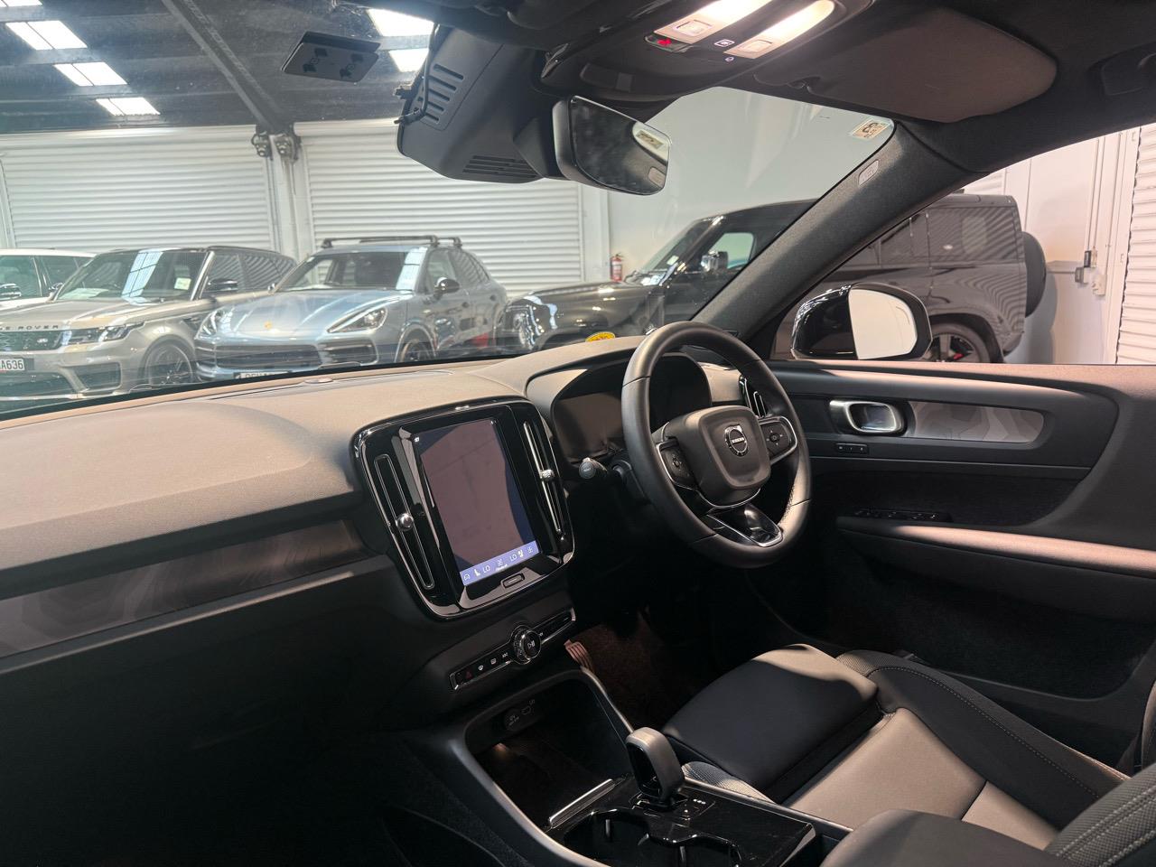 2023 Volvo XC40