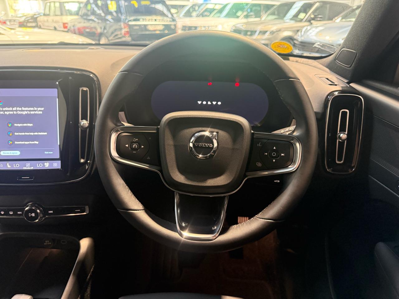 2023 Volvo XC40