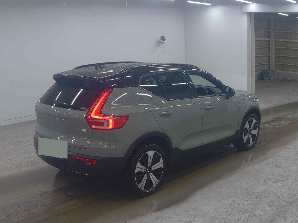 2023 Volvo XC40