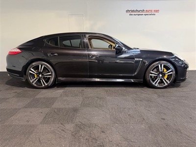 2010 Porsche Panamera - Thumbnail