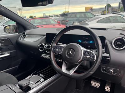 2019 Mercedes-Benz B 180 - Thumbnail