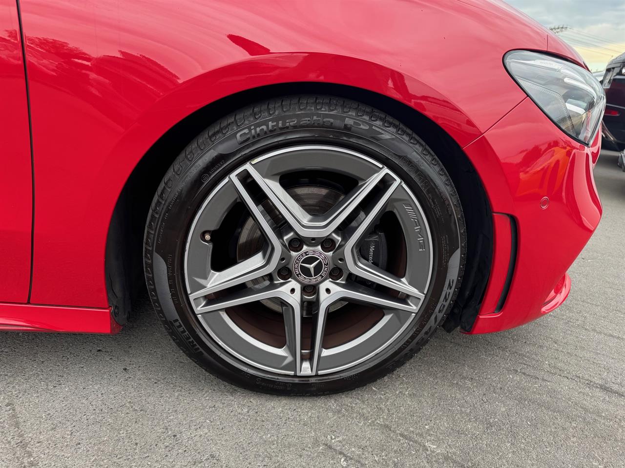 2019 Mercedes-Benz B 180