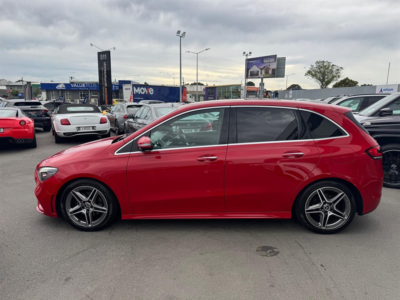 2019 Mercedes-Benz B 180