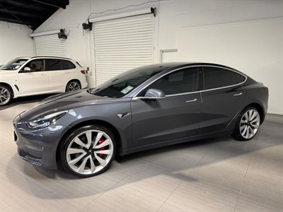 2019 Tesla Model 3 - Thumbnail