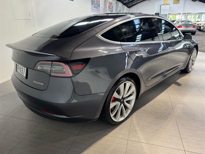 2019 Tesla Model 3 - Thumbnail