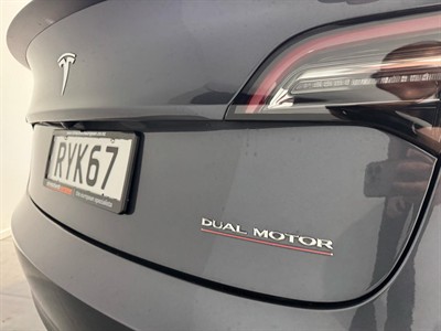 2019 Tesla Model 3 - Thumbnail