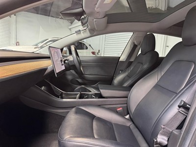 2019 Tesla Model 3 - Thumbnail
