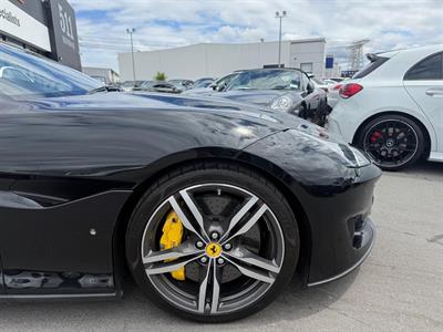 2019 Ferrari Portofino - Thumbnail