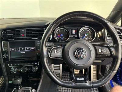 2015 Volkswagen Golf - Thumbnail