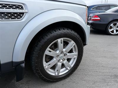 2010 Land Rover Discovery - Thumbnail