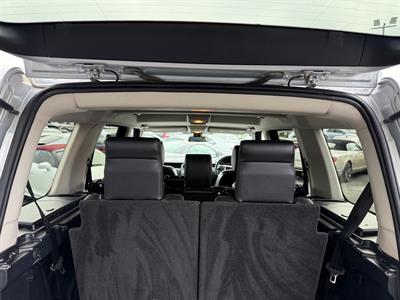 2010 Land Rover Discovery - Thumbnail