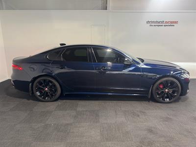2022 Jaguar XF - Thumbnail