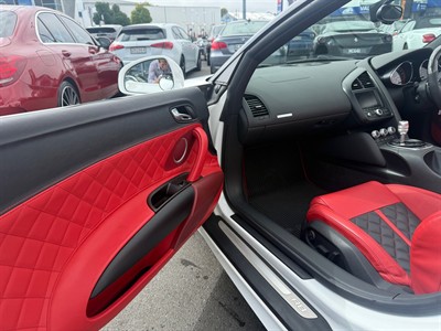 2012 Audi R8 - Thumbnail