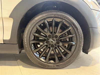 2015 Mini Cooper S - Thumbnail