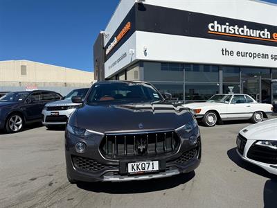 2017 Maserati Levante - Thumbnail