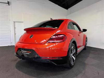 2019 Volkswagen Beetle - Thumbnail