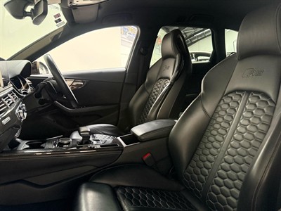 2019 Audi RS4 - Thumbnail